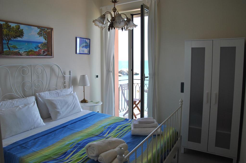 Taorminaxos Wonderful Seaview Apartment Giardini Naxos Ngoại thất bức ảnh